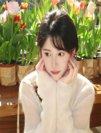 月亮视频大全免费观看_激情大冲关女主持人_久久99re2在线视频精品